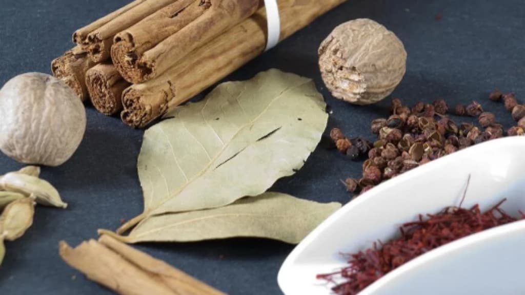 Herbal Trauma Remedies — Soft-Tissue Injuries and Joint Swelling